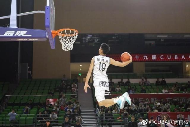  伤病潮侵袭豪门阵容，替补奇兵挺身而出