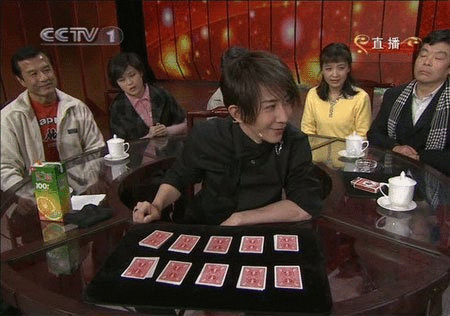  电竞纪录片热播中，幕后故事感动众人