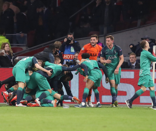  利物浦最后时刻绝杀热刺，争冠悬念持续升温  