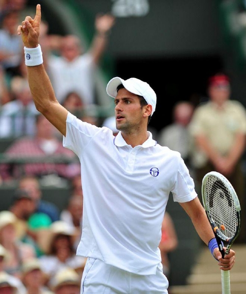  德约科维奇直落三盘横扫对手强势夺冠